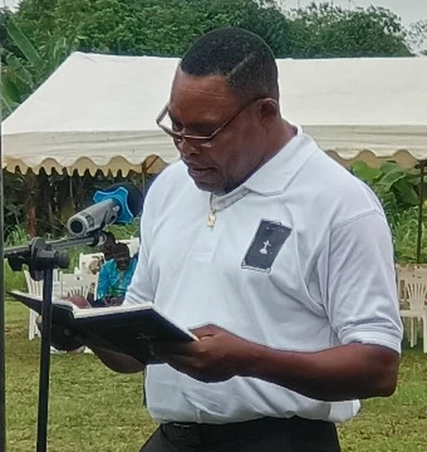 Liétɛ lí Ésaa-líat ɛ́ péna á mɓambá 16